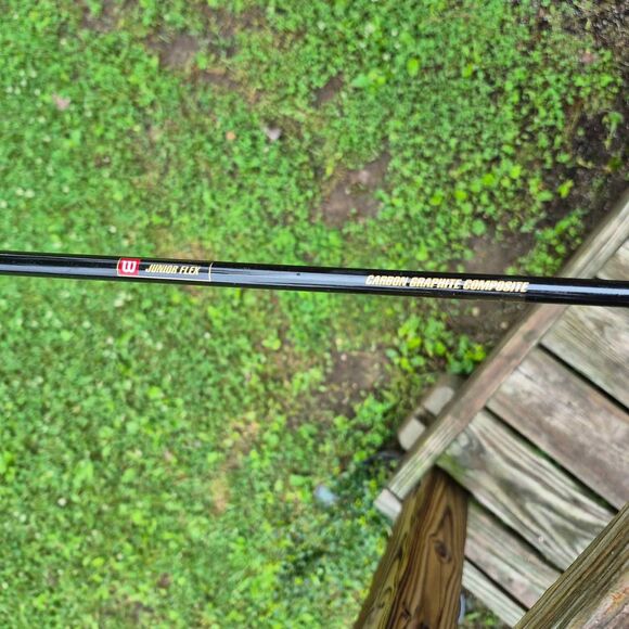 Wilson Ultra Junior Oversize Driver - Graphite Flex - RH - 39" - Picture 4 of 8